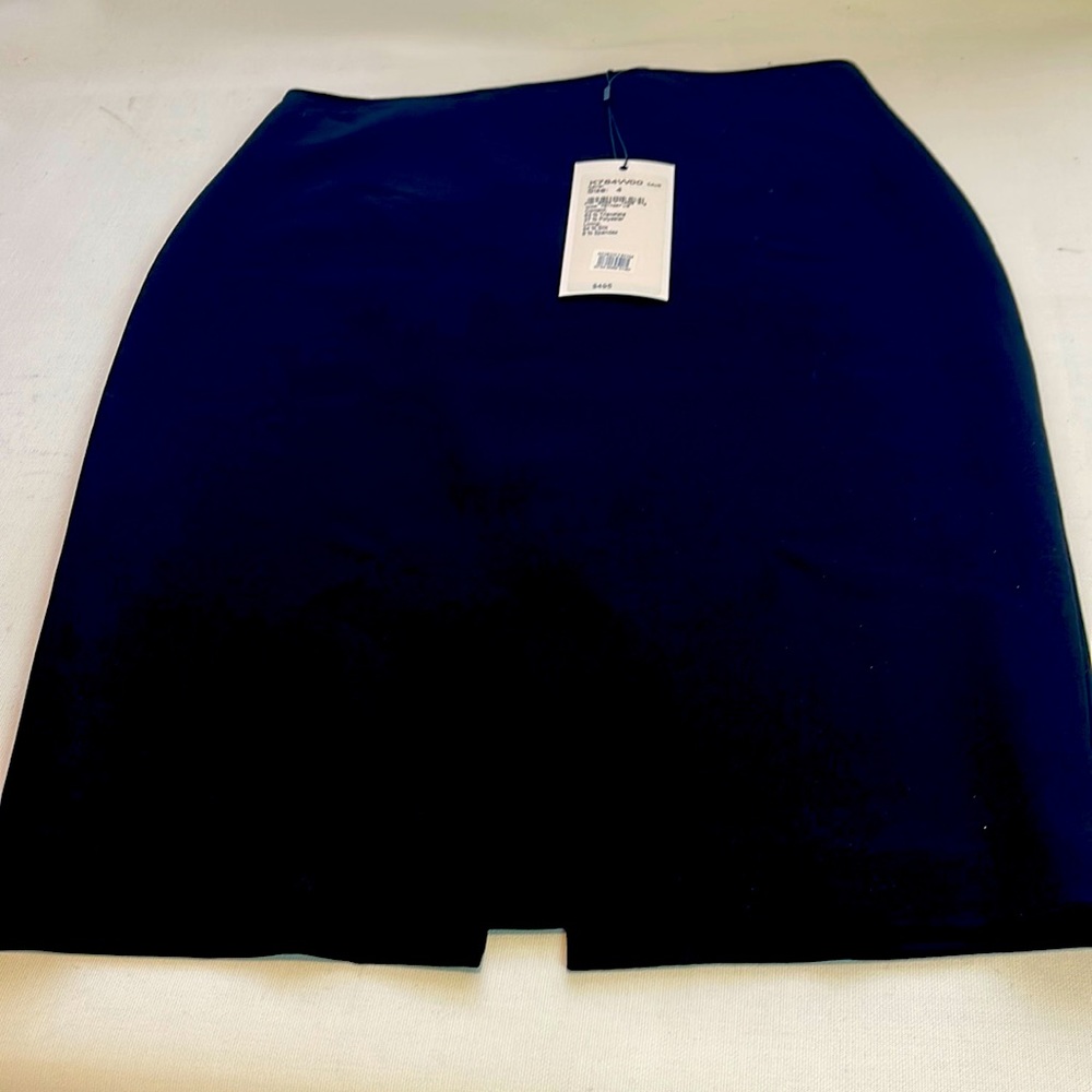 ST John Silk Skirt NWTS size 4